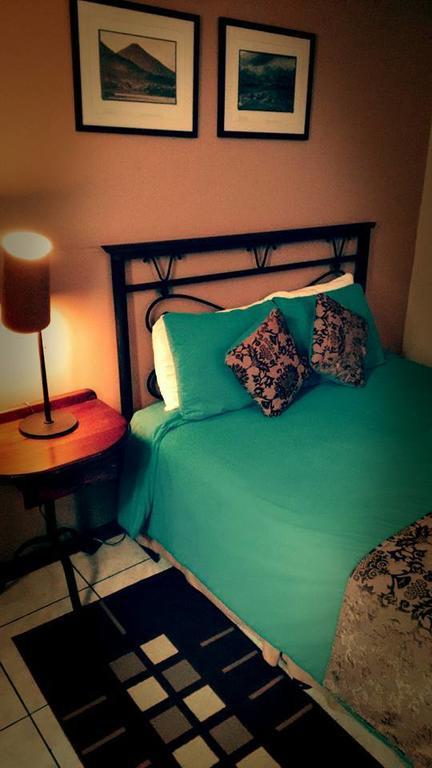 Hotel Casa Blanca Inn Guatemala City ภายนอก รูปภาพ