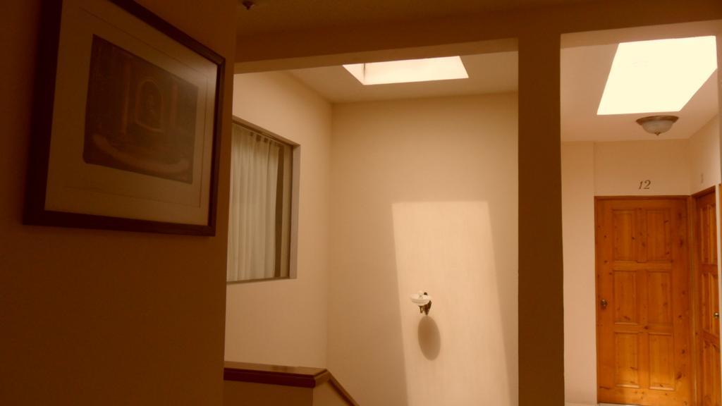 Hotel Casa Blanca Inn Guatemala City ภายนอก รูปภาพ